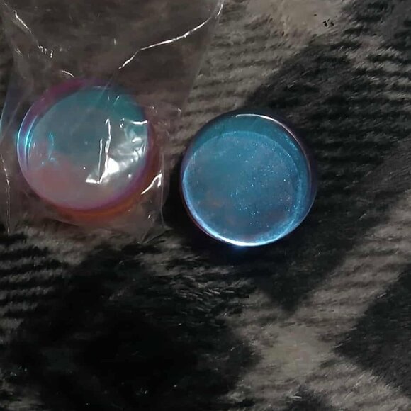 1" (25 mm) Pink Translucent Plugs - Picture 1 of 1